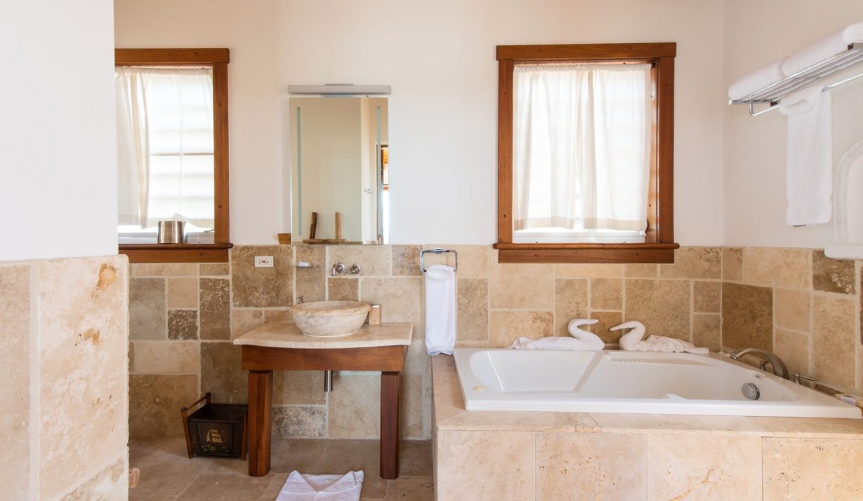 Spyglass-hill-villa5-1920x1282-1