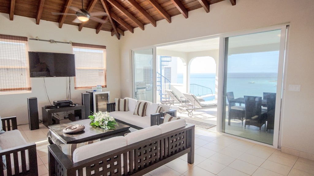 00e44156-e95b-4529-97b8-4cd8f8d70c07_1-1