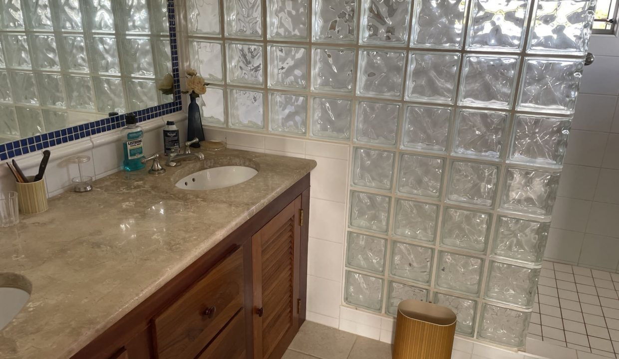 20220128_140131820_iOS-scaled-1