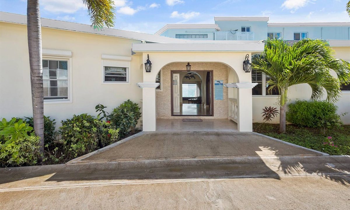 2a02c10184784b59a8e770b7f247c637-Large