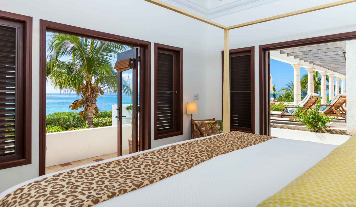 Anguilla-Villa-Alegria-King-Bed-2_1080