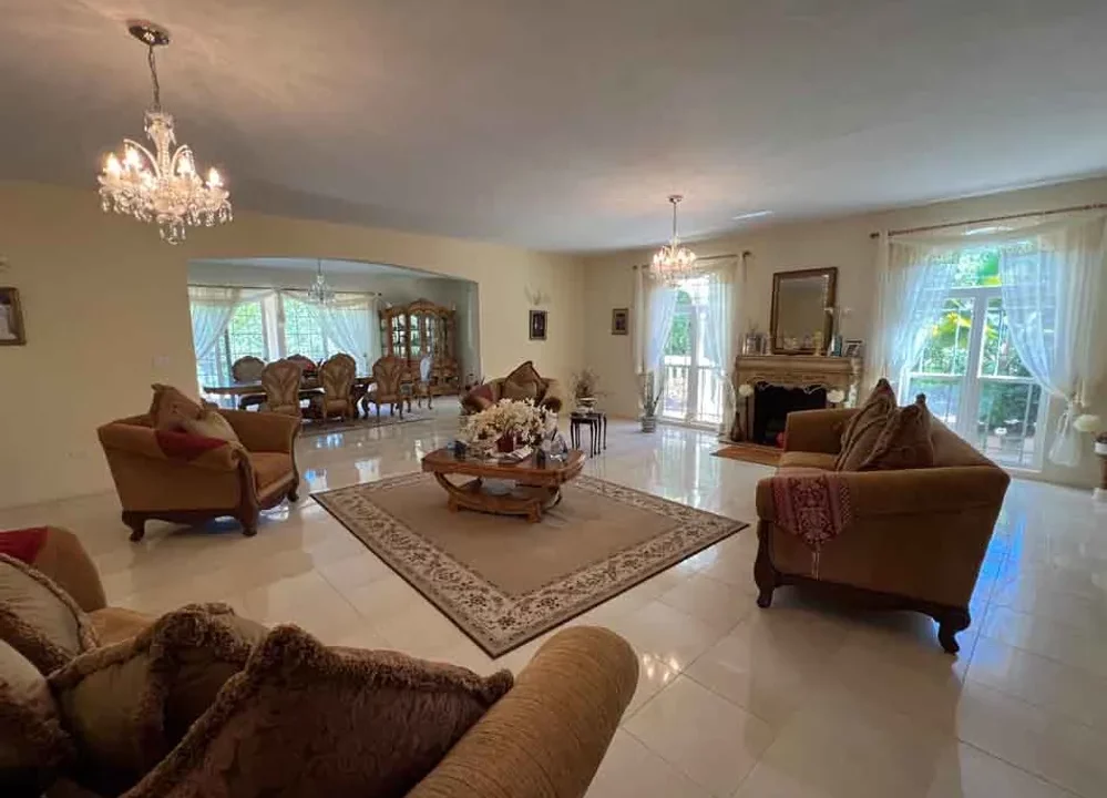 Denito-Long-Bay-West-End-21