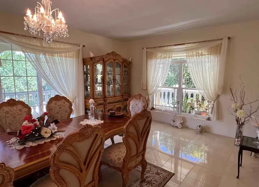 Denito-Long-Bay-West-End-24