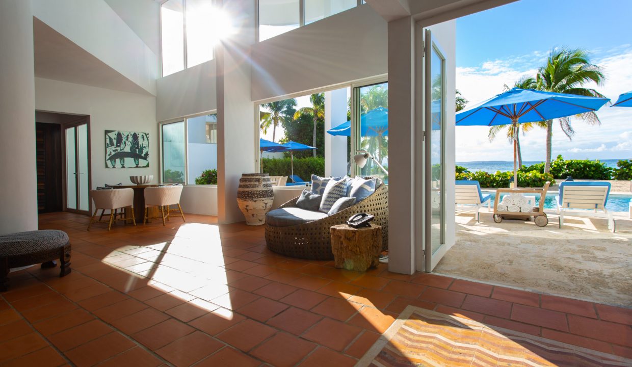 Living-Room-Area-Pool-View-Antilles-Pearl-scaled