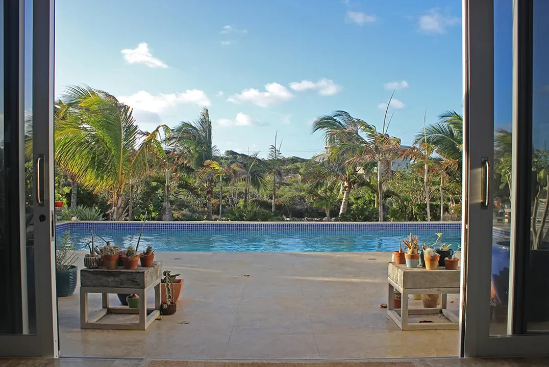 Waterfront-Luxury-Home-3