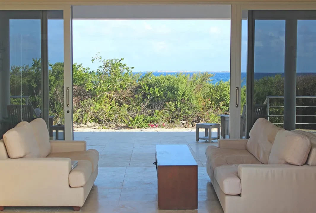 Waterfront-Luxury-Home-6