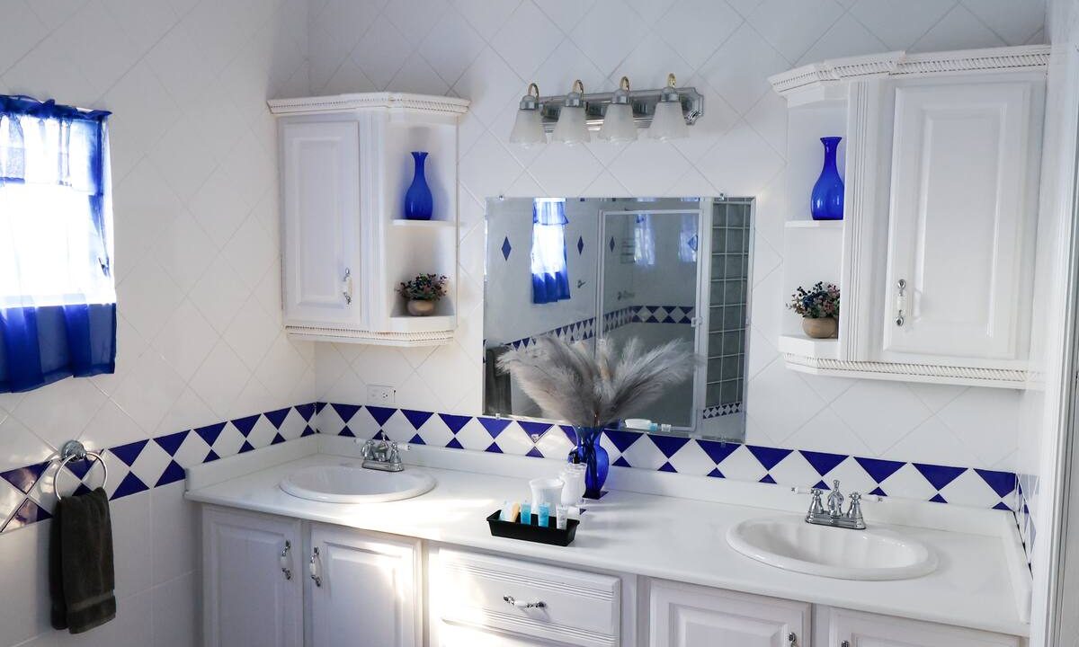 d840066a-f9e6-4aec-b2f6-224b2379a04e