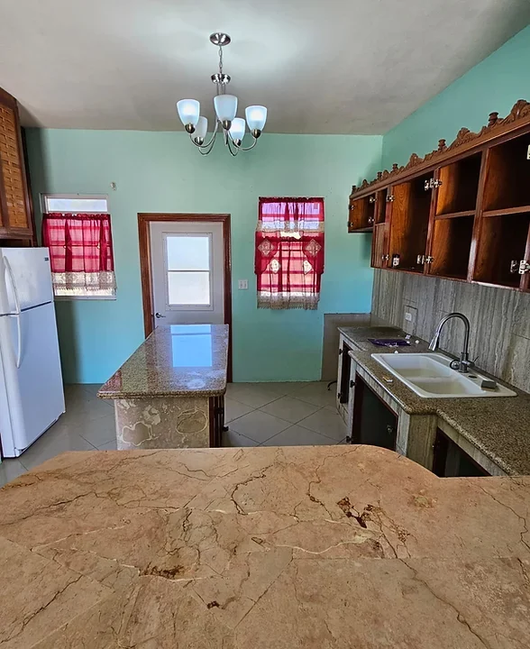 d92b62_f8a878be212343ad90f42ba8d66e33ea~mv2