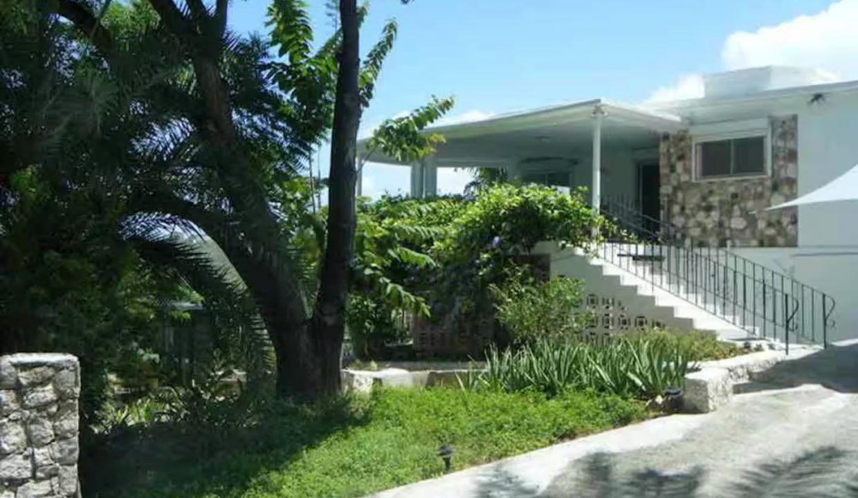 ee98676b-c5be-4172-8f79-51f2e26aabaa