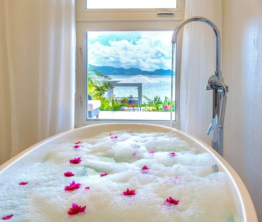 eyJidWNrZXQiOiJsYWN1cmUtYmFja29mZmljZSIsImtleSI6InBpcFwvbWluaXNpdGVcLzgzNTEtcm91bmRfcm9ja192aWxsYV9iYXRoXzE0NjguanBnIiwib3B0aW9ucyI6eyJwc