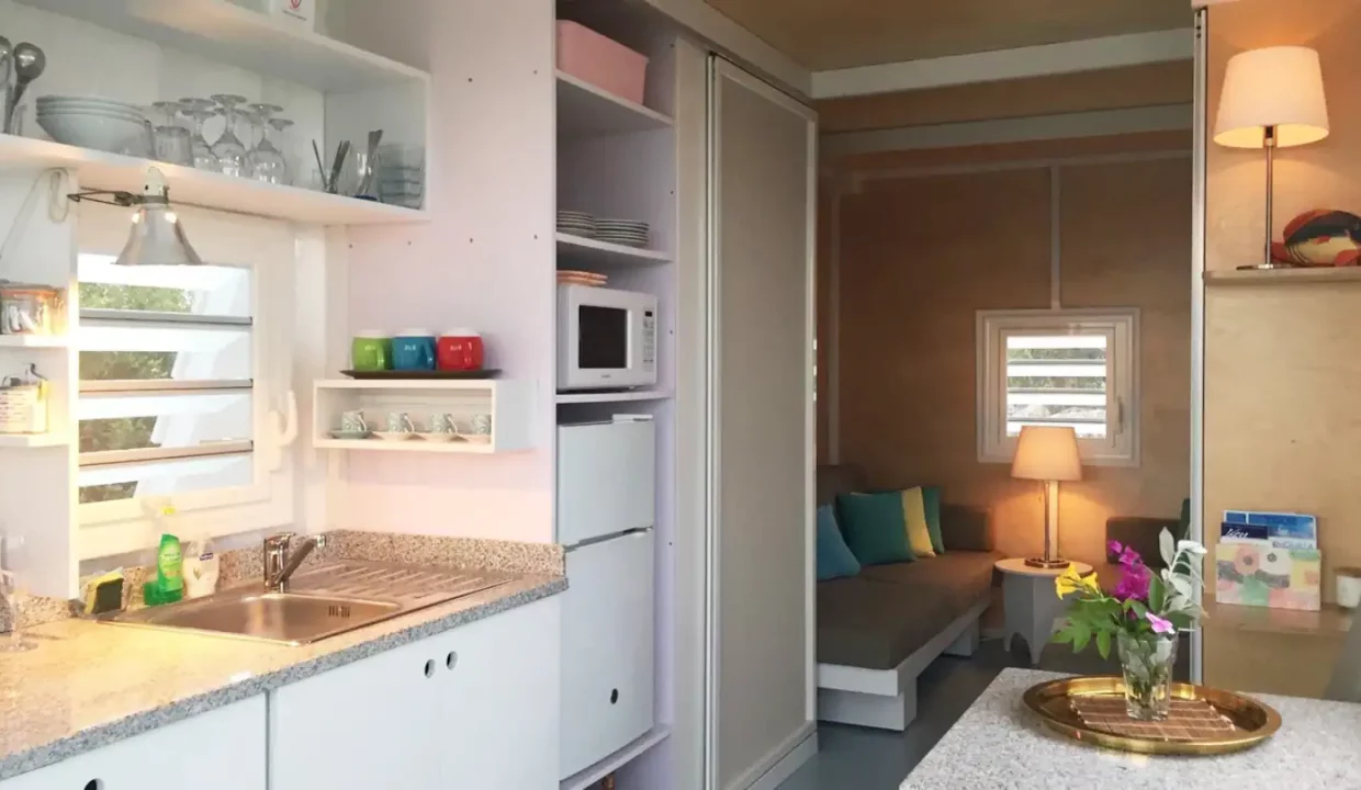 f6a9ab32-79de-4137-8635-2ea201bbbfb1