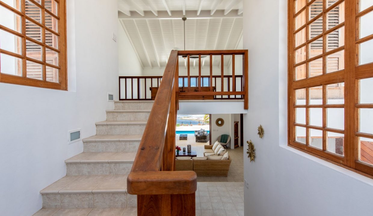 67e447c0ae96a42e6e7a4df4_6 rotunda 2 M