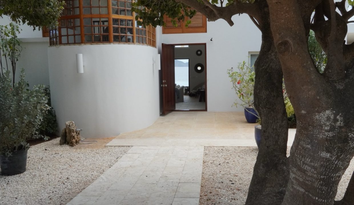 67e448d4e3ab2f279d813cac_DSC01165 Large