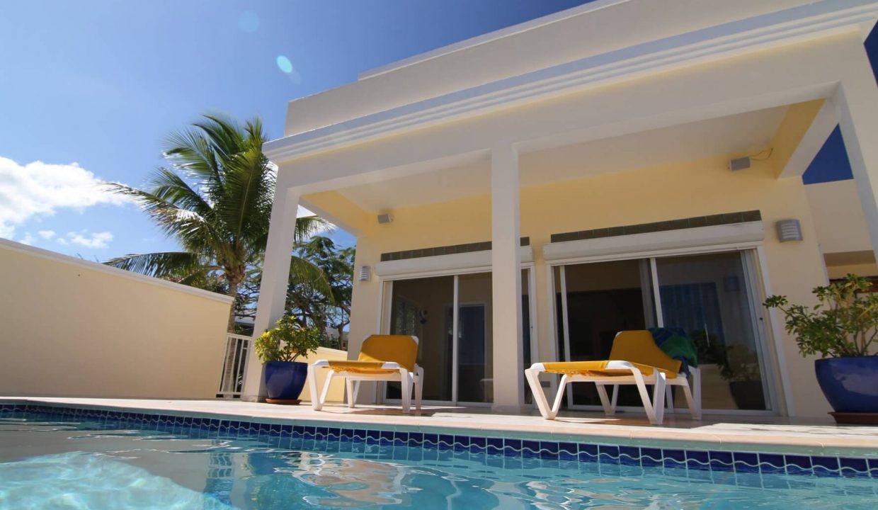 Almond-Tree-Pool-min-1