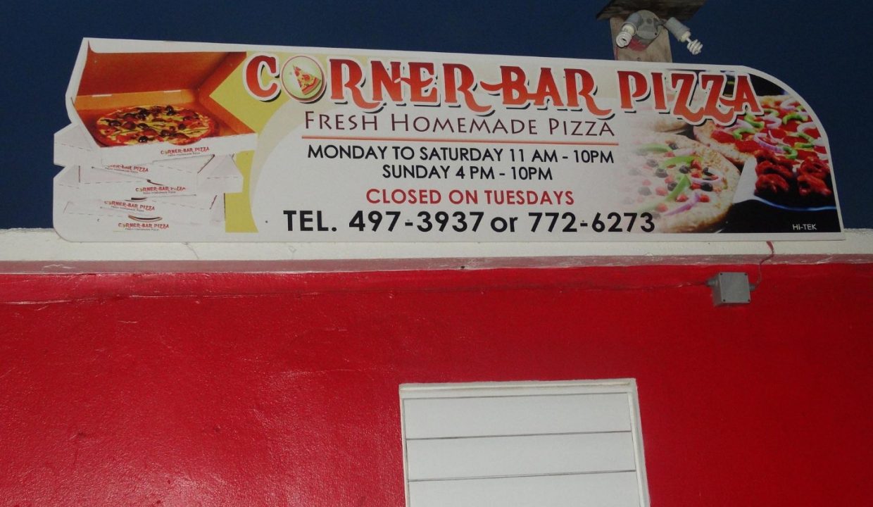 corner-bar-and-pizza