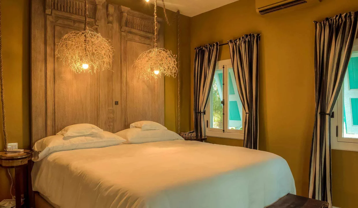 eyJidWNrZXQiOiJsYWN1cmUtYmFja29mZmljZSIsImtleSI6InBpcFwvbWluaXNpdGVcL2MyNjAtbG92ZV9zaGFja192aWxsYV9iZWRyb29tMl9hbmd1aWxsYS5qcGciLCJvcHRp