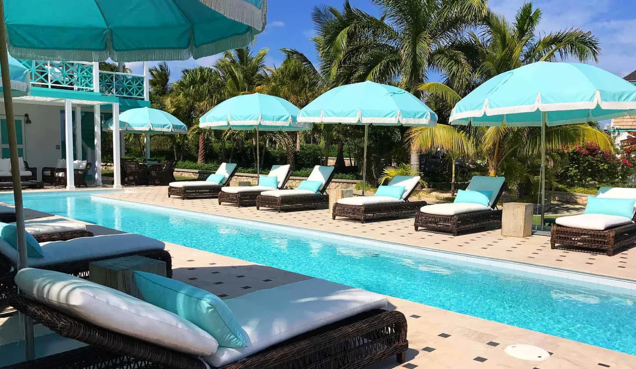 eyJidWNrZXQiOiJsYWN1cmUtYmFja29mZmljZSIsImtleSI6InBpcFwvbWluaXNpdGVcLzM0MDgtbG92ZV9zaGFja192aWxsYV9hbmdfcG9vbDMuanBnIiwib3B0aW9ucyI6eyJw