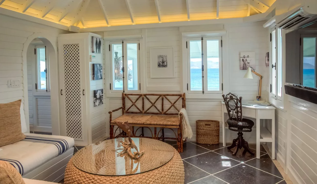 eyJidWNrZXQiOiJsYWN1cmUtYmFja29mZmljZSIsImtleSI6InBpcFwvbWluaXNpdGVcLzQyNzktbG92ZV9zaGFja192aWxsbGFfbGl2aW5nLmpwZyIsIm9wdGlvbnMiOnsicHJv