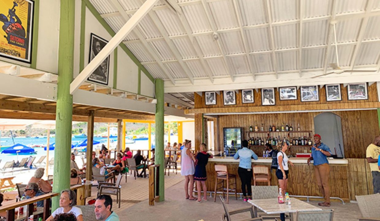 johnnos-restaurant-sandy-ground