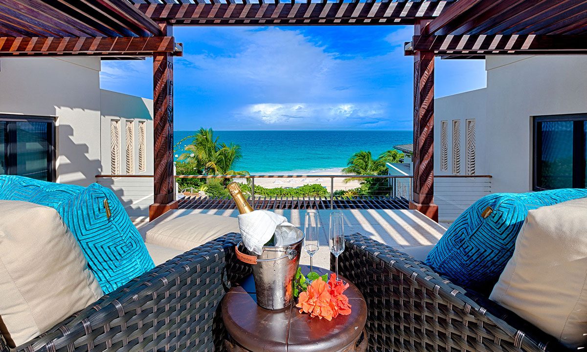 pergola-shaded-cocktail-deck-nevaeh-villa